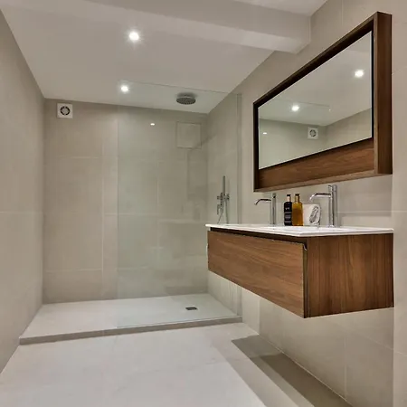 Urbanflat 139 - Beautiful Large Flat In Saint-germain * Parigi